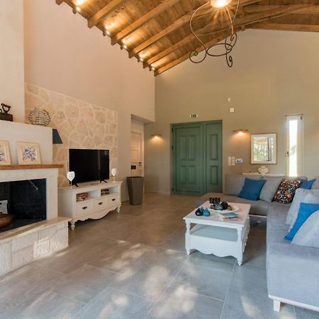 Astarte Villas - Laalu Private Villa With Pool Koukounaria Ngoại thất bức ảnh